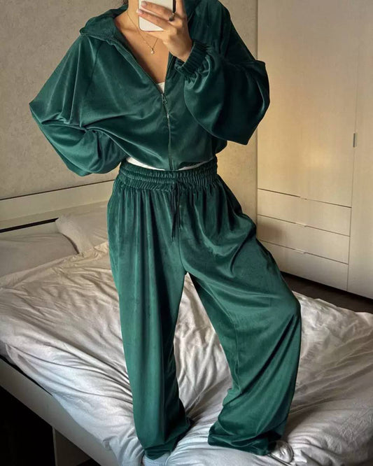 Velvet Tracksuit Set – Zip-Up Hoodie Jacket & Wide-Leg Jogger Pants, Relaxed Fit