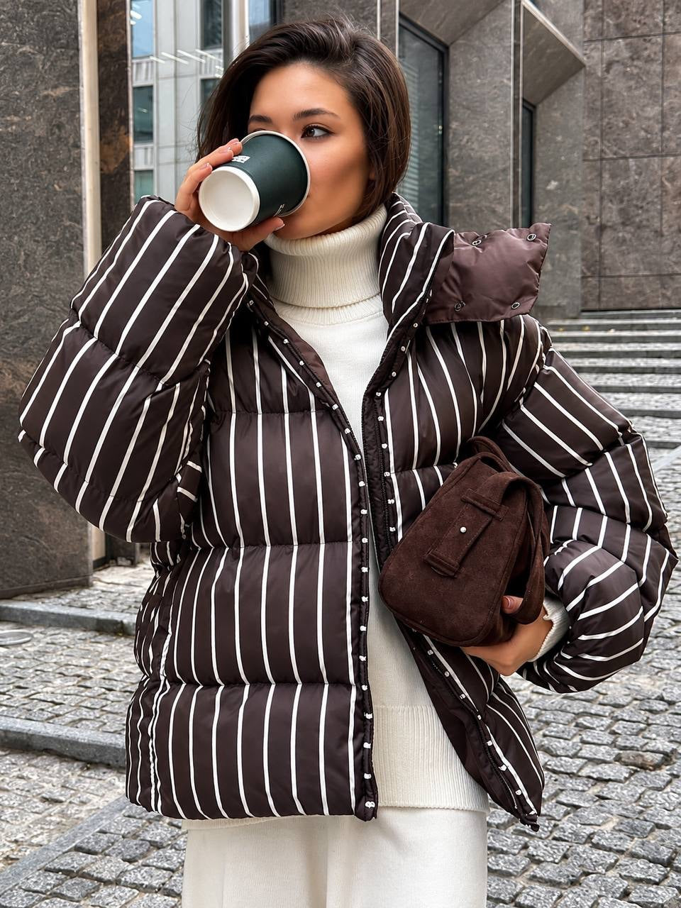 Striped Zip-Front Puffer Jacket With Roomy Sleeves – Brown Stripe